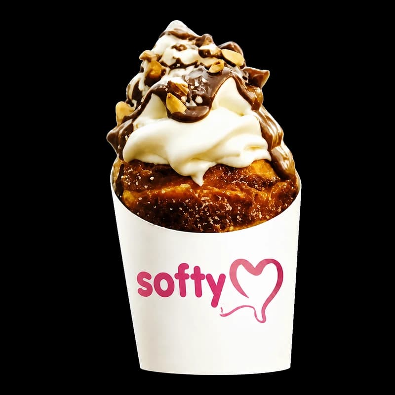 Chimney cake garni de glace vanille, sauce chocolat et crunchy